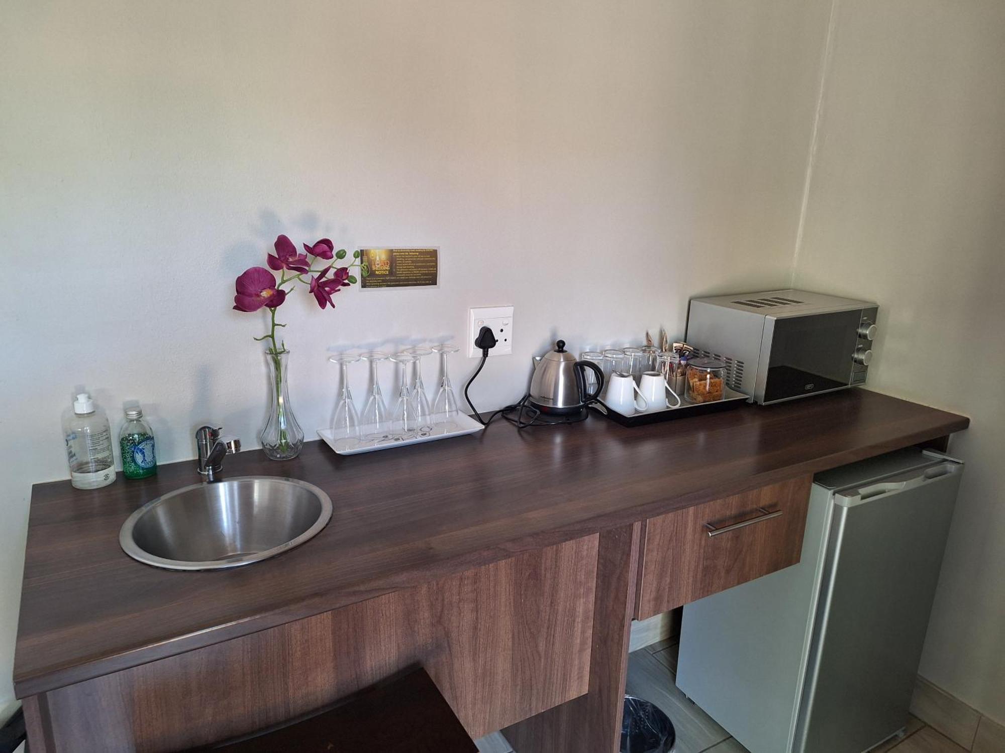 Three Olives Guesthouse Центурион Экстерьер фото