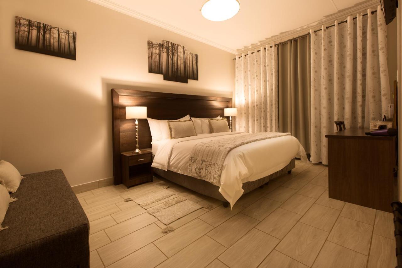 Three Olives Guesthouse Центурион Экстерьер фото