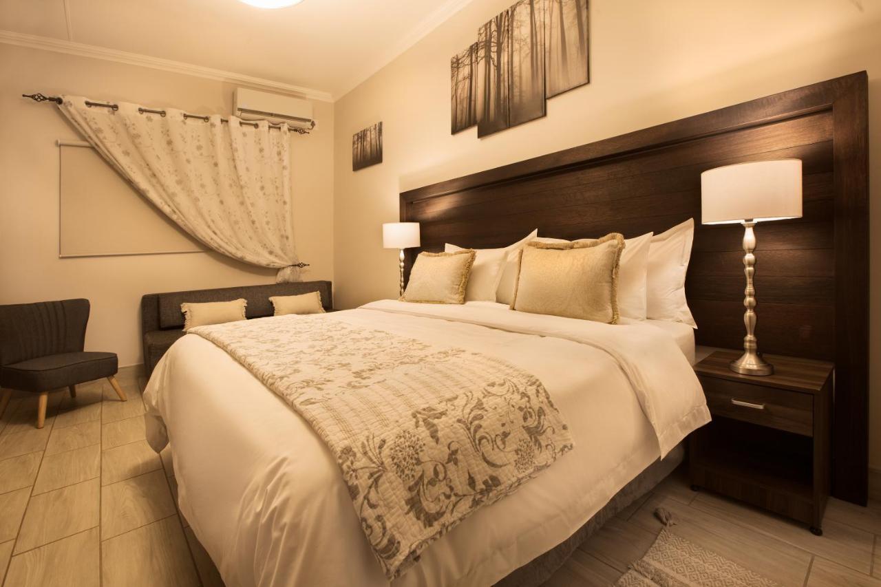 Three Olives Guesthouse Центурион Экстерьер фото